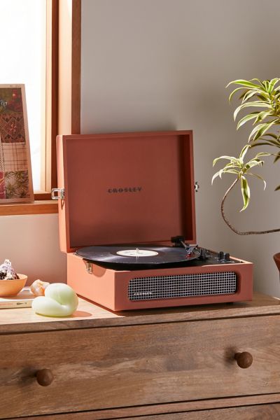 Crosley Uo Exclusive Terracotta Voyager Bluetooth Record Player Urban