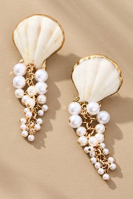 Boucles d'oreilles à goutte de grappe de perles Shell Top par en - By Anthropologie - Modalova