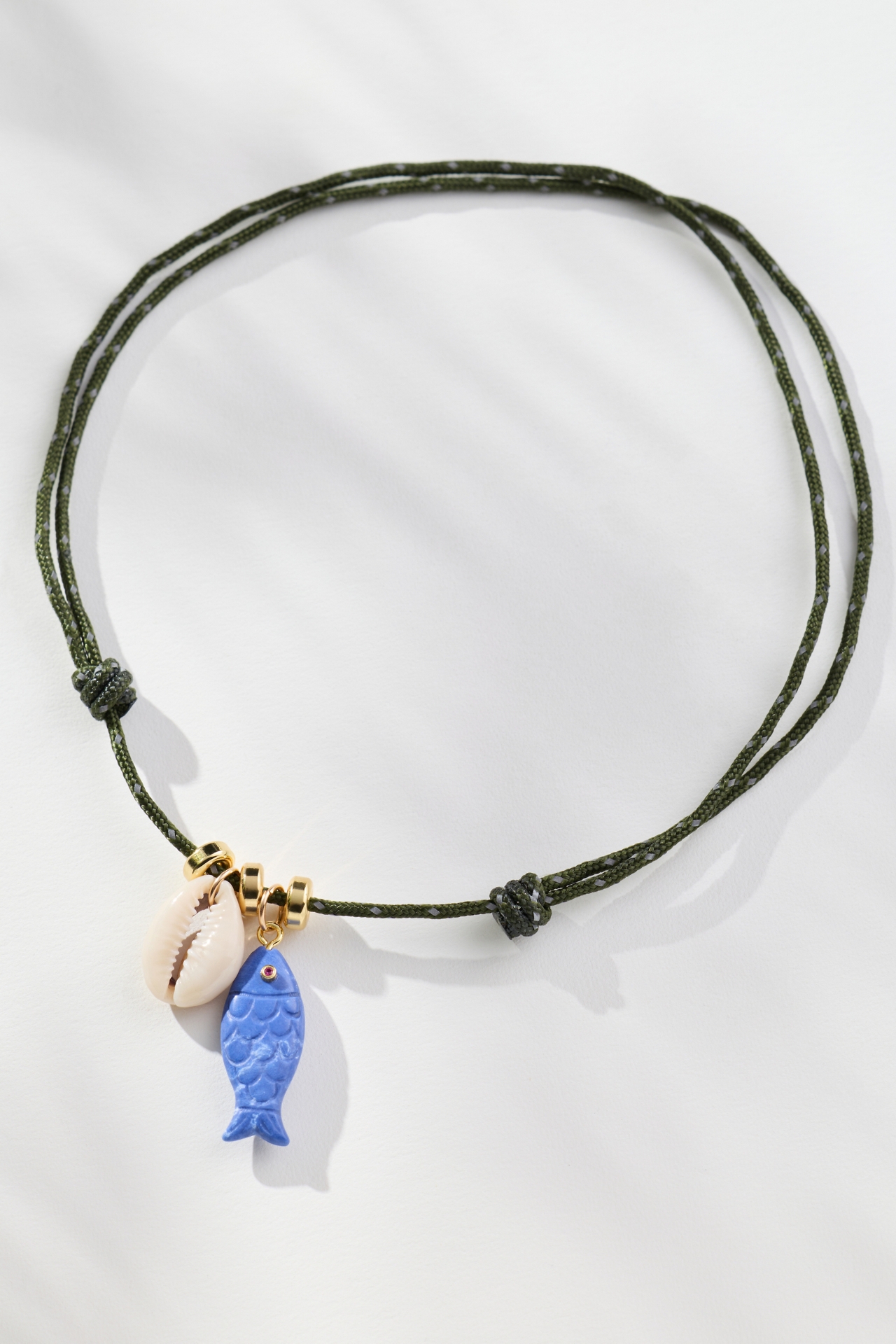 Éliou Ollie Fish & Shell Pendant Necklace