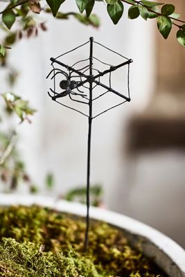 Mini Spiderweb Iron Stake