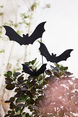 Terrain Bat Trio Iron Stake