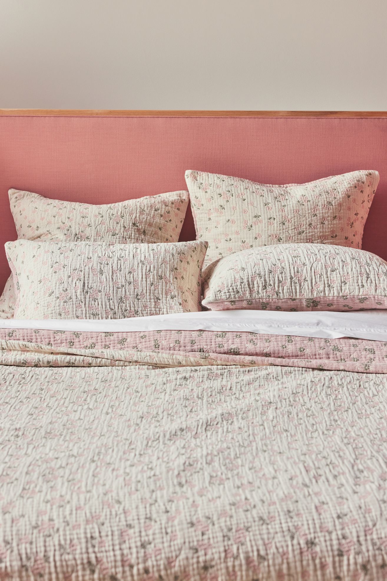 Floral Field Cotton Floral Jacquard Coverlet - Multi, Queen