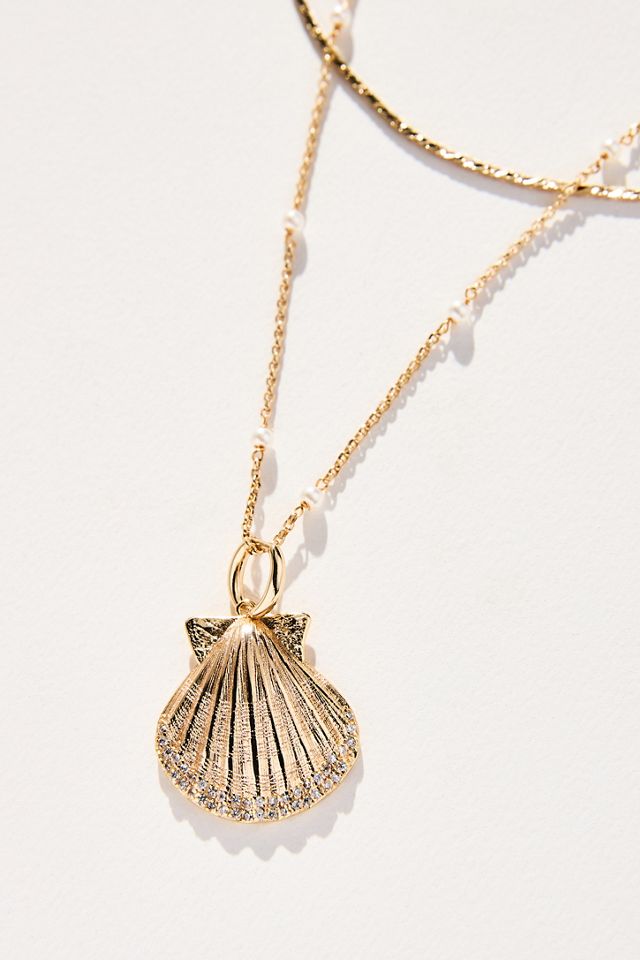 ネックレス・ペンダント ROMANTINUER SN142 SHELL LAYER NECKLACE Layered Shell Pendant Necklace | Anthropologie