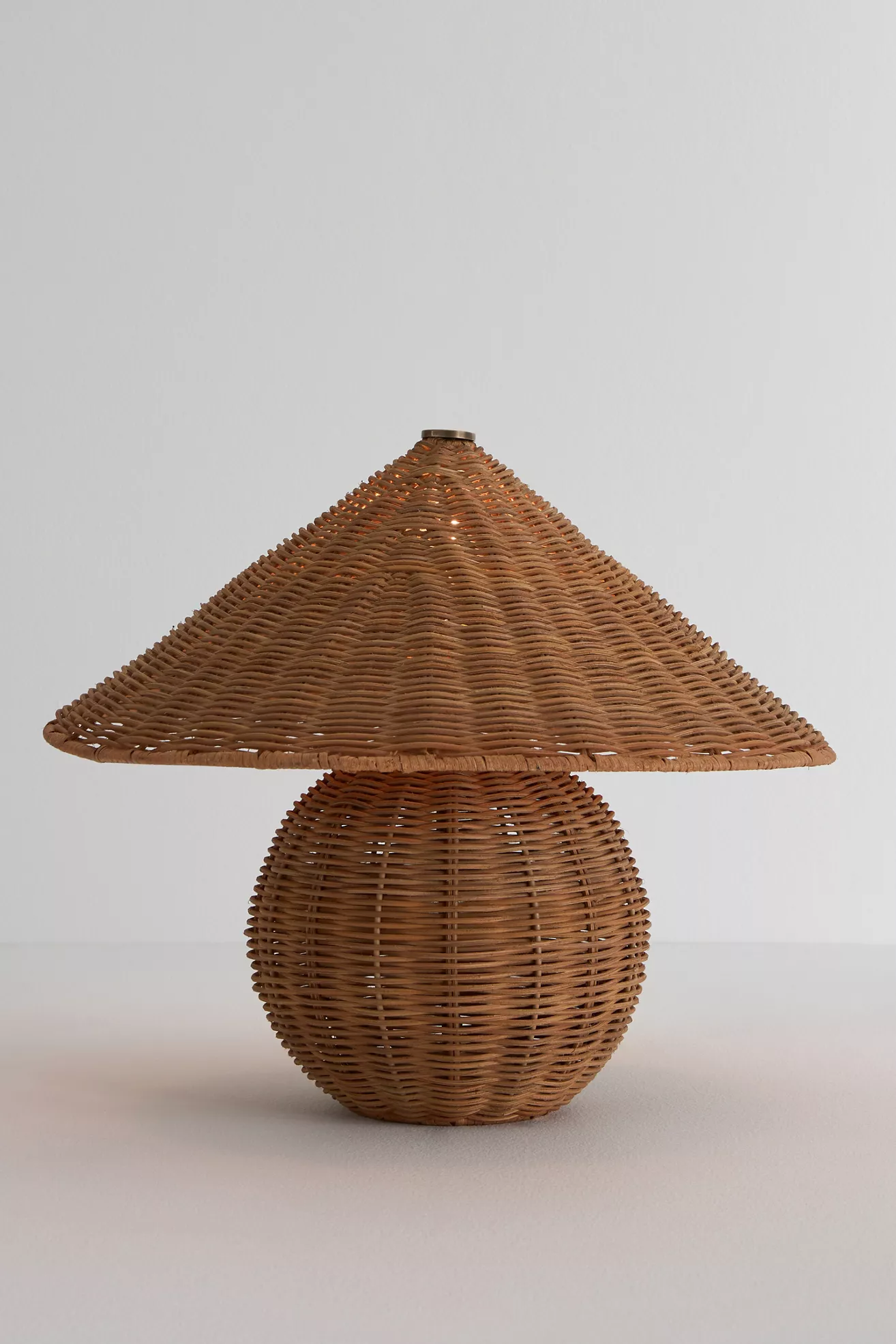 Hanalei Rattan Table Lamp - thumbnail 2
