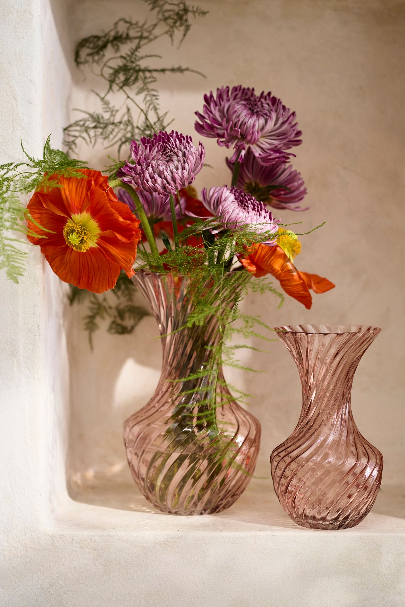 Swirled Glass Vase - Pink, Standard, S