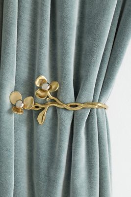 Elwood Mixed Metal Floral Tieback