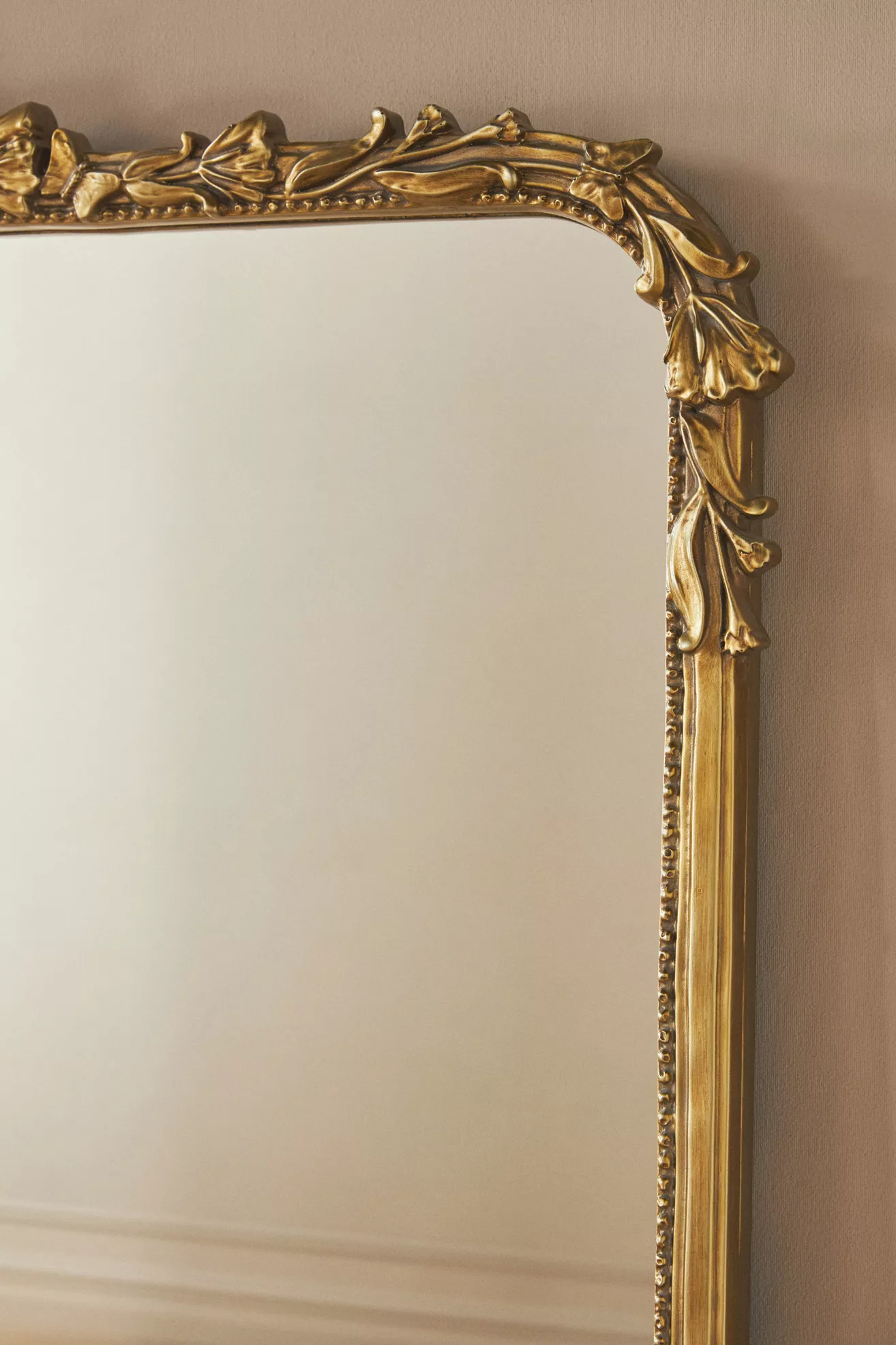 The Vintage Mila Floor Mirror - thumbnail 5