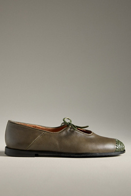 Naguisa Borago Flats In Green
