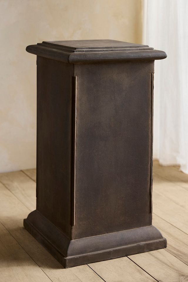 Merin Stone Garden Pedestal