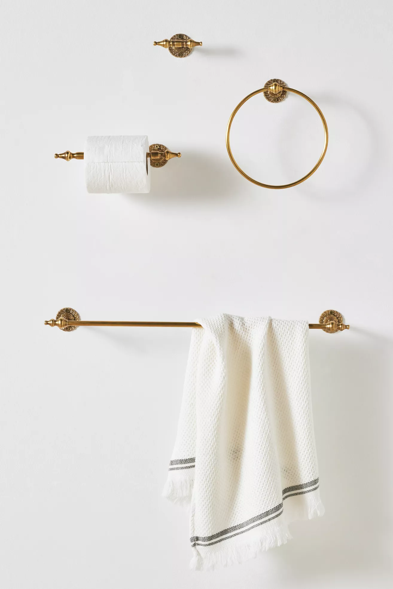 Ida Heritage Brass Scalloped Feather Peacock Bath Hook - thumbnail 5