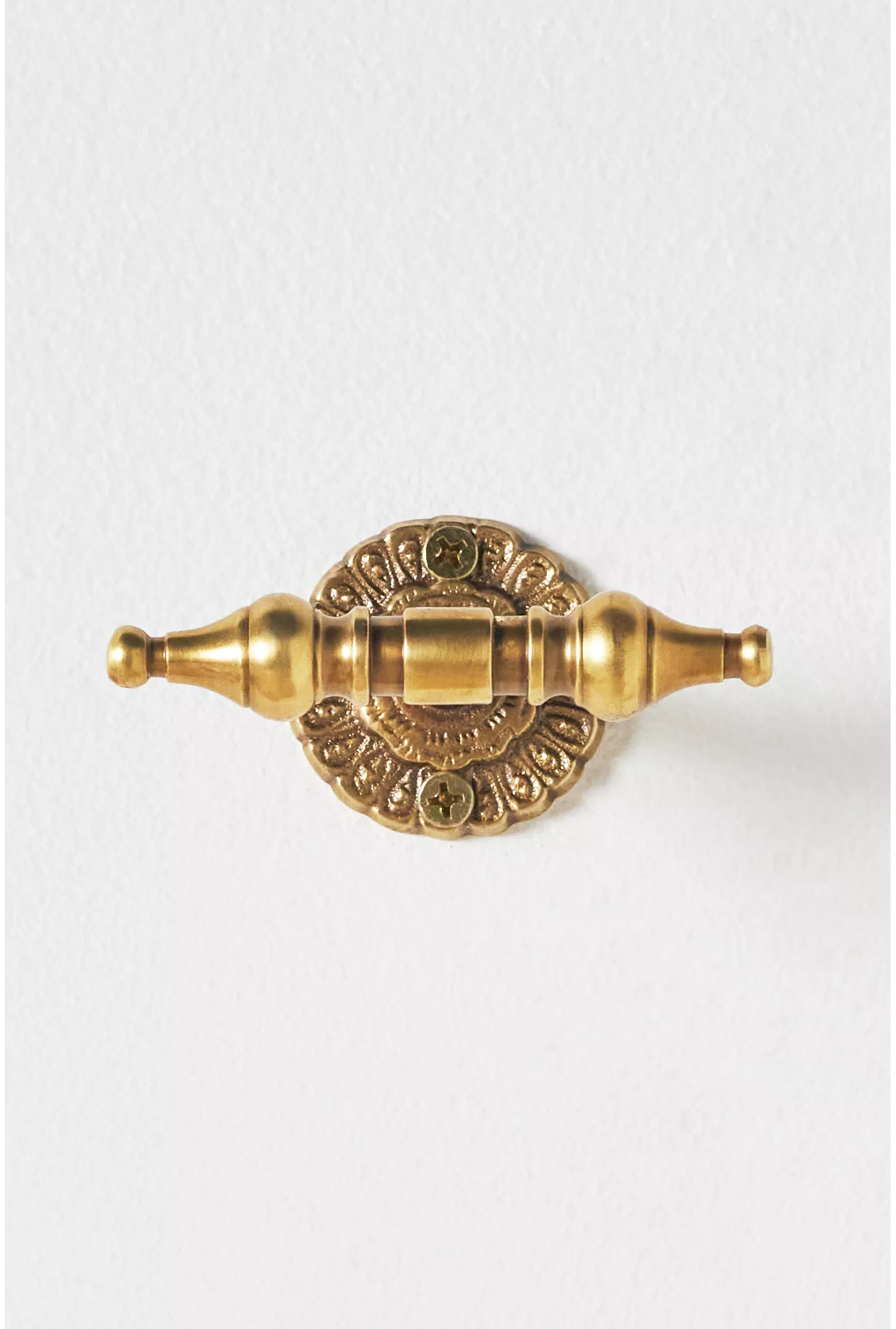 Ida Heritage Brass Scalloped Feather Peacock Bath Hook