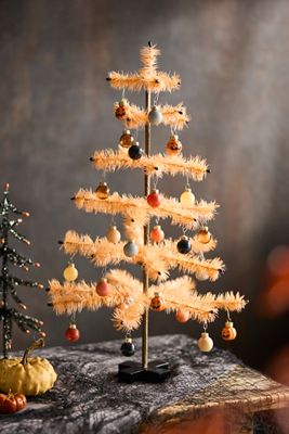 Halloween Feather Tree