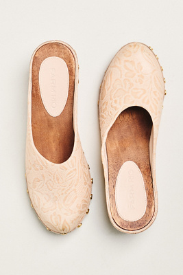 Farm Rio Embossed Wood-bottom Clogs In Neutral