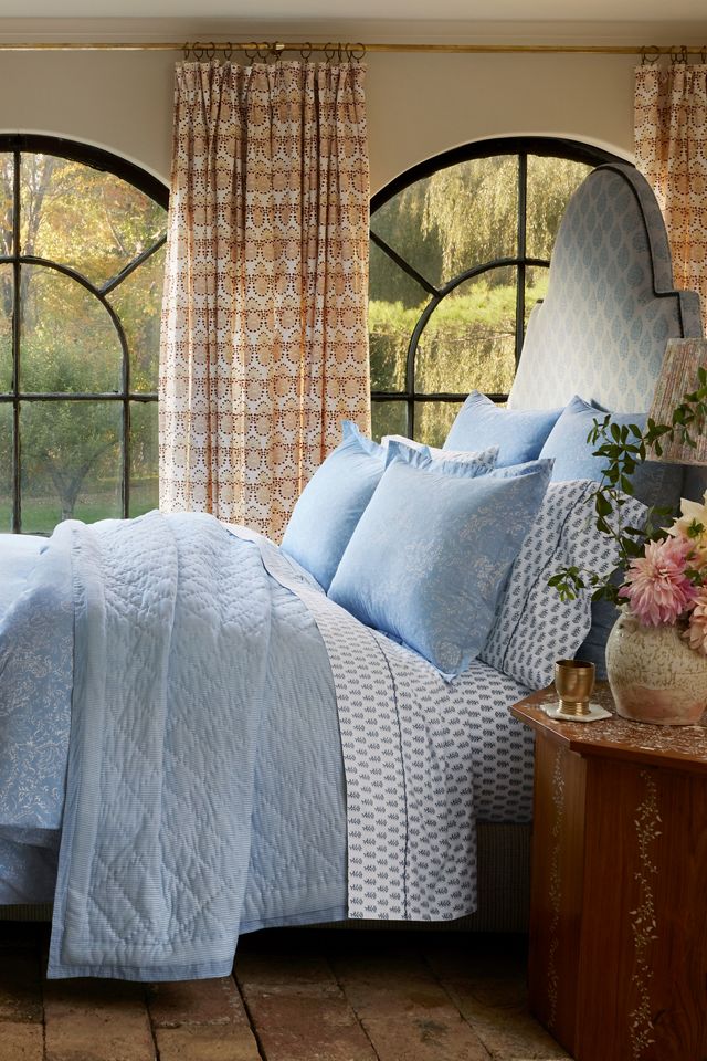 John Robshaw Avni Light Indigo Duvet #1