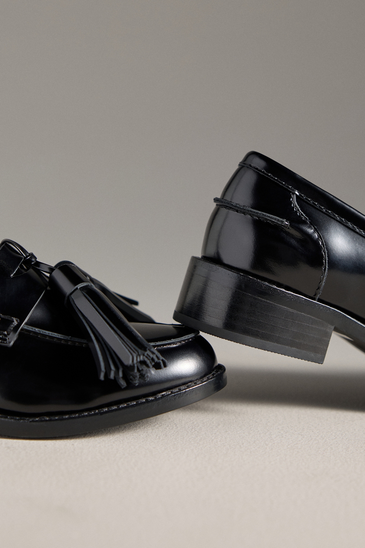 Intentionally Blank Neighbor Tassel Loafers