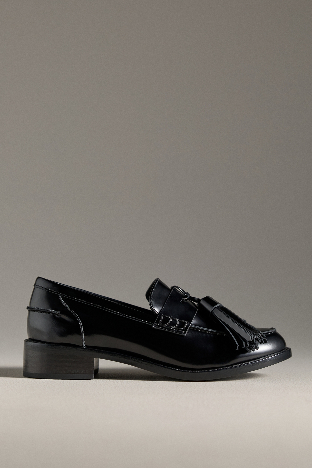 Intentionally Blank Neighbor Tassel Loafers