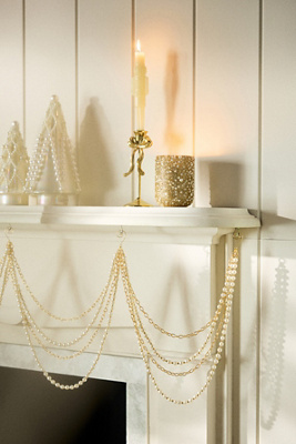 Pearl Swoop Garland