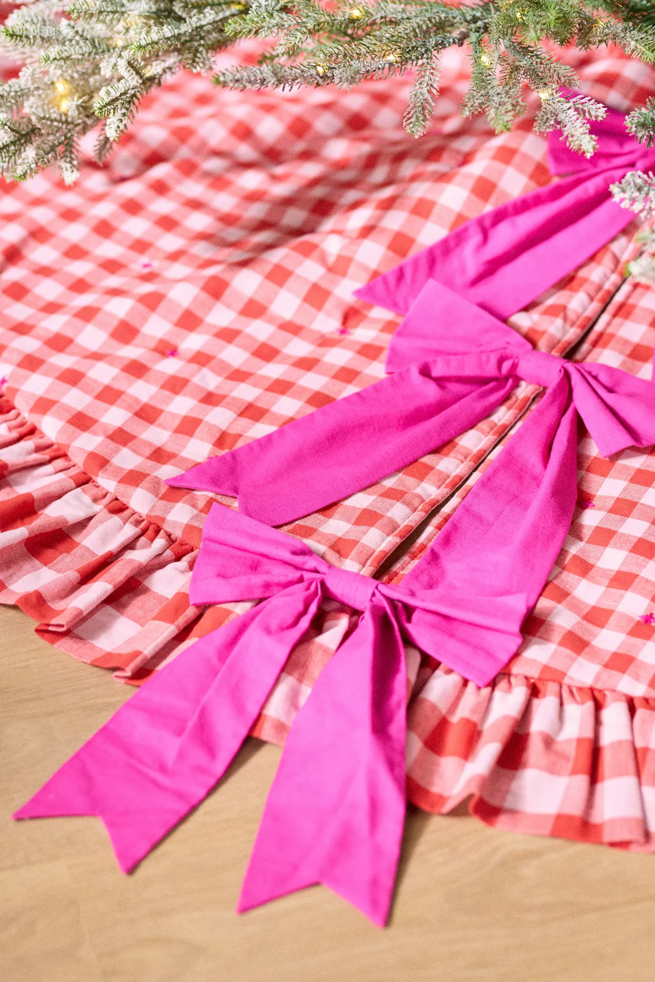 Gingham Tree Skirt - thumbnail 2