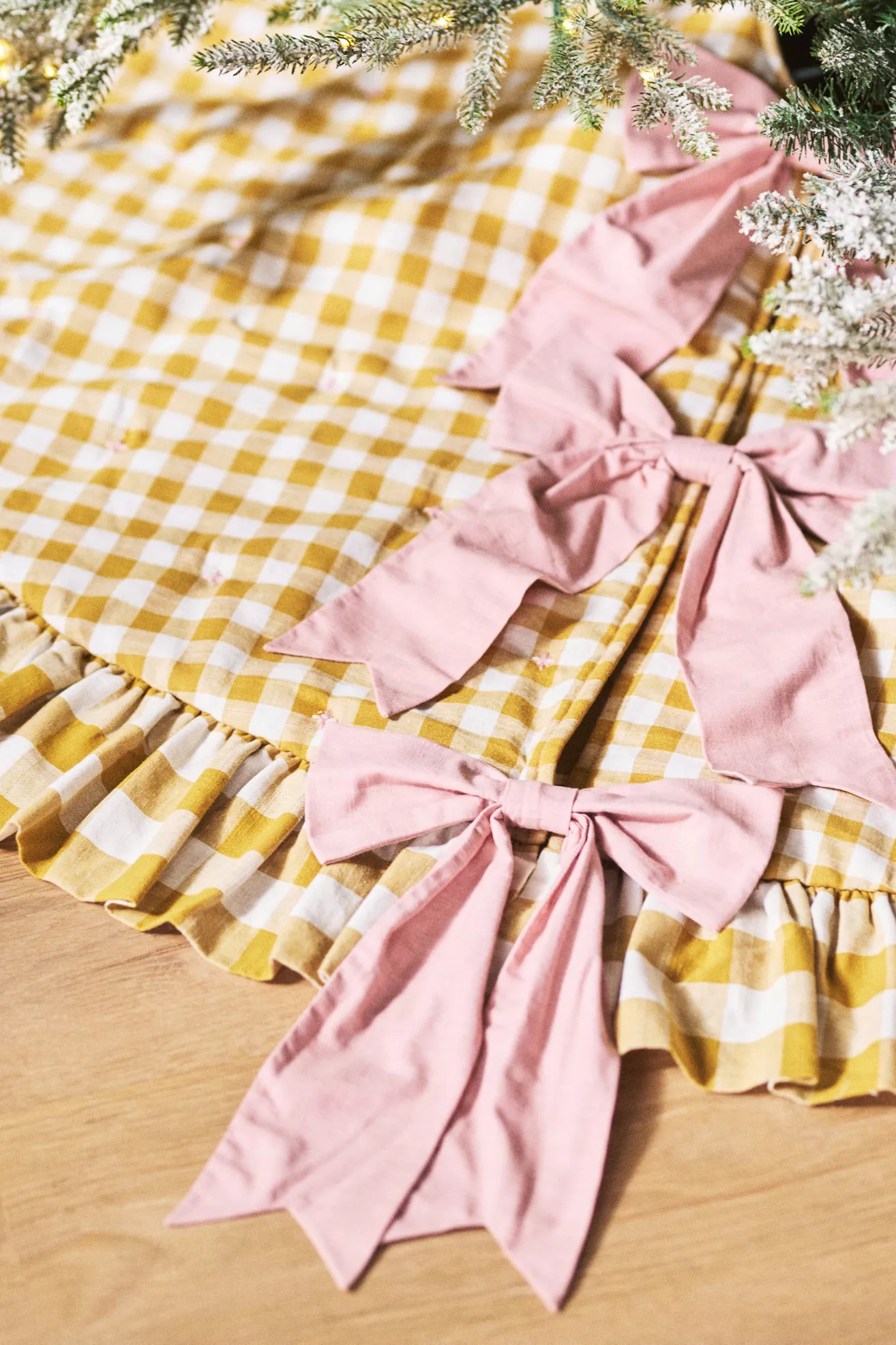 Gingham Tree Skirt - thumbnail 7
