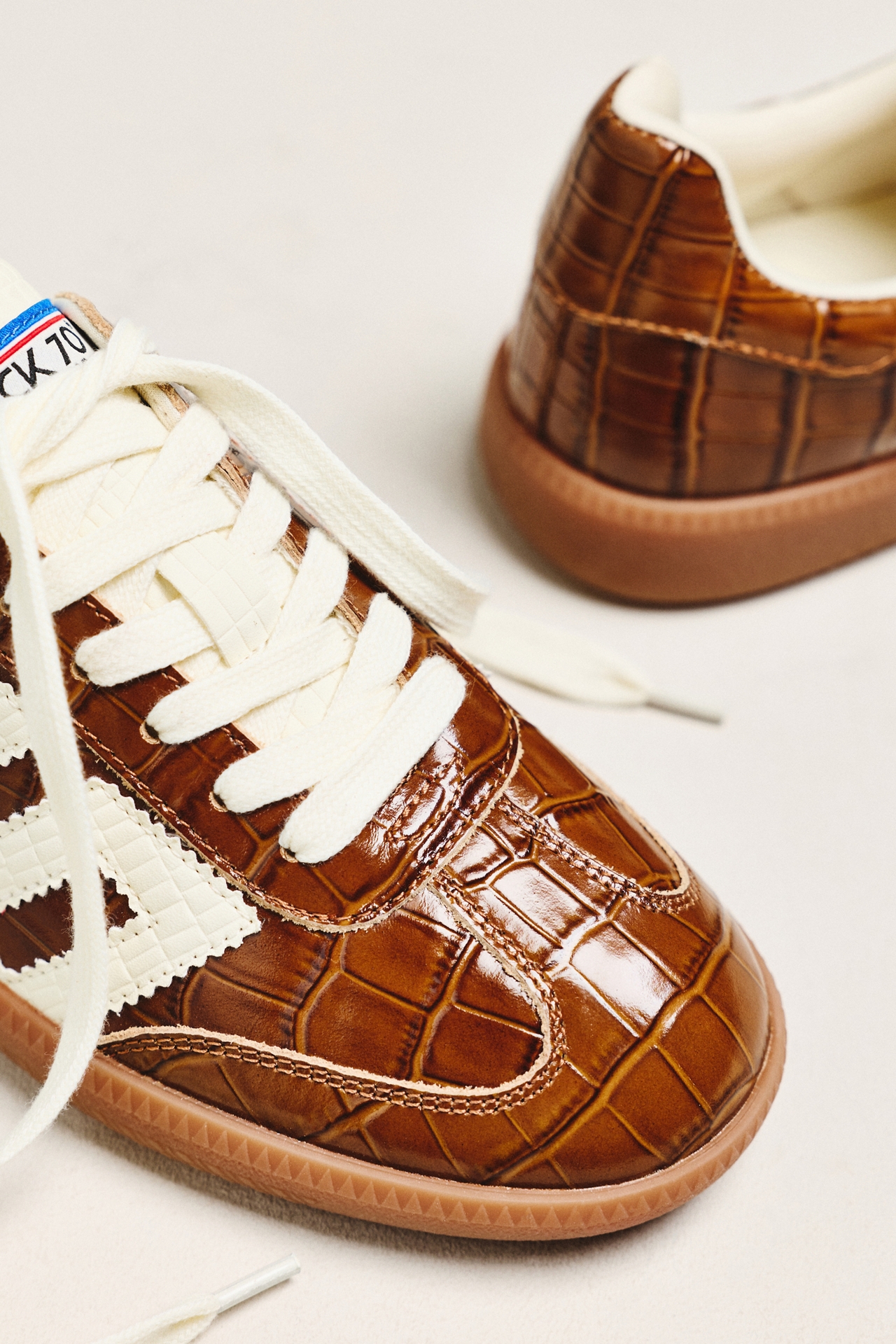 Back 70 Cloud K Sneakers