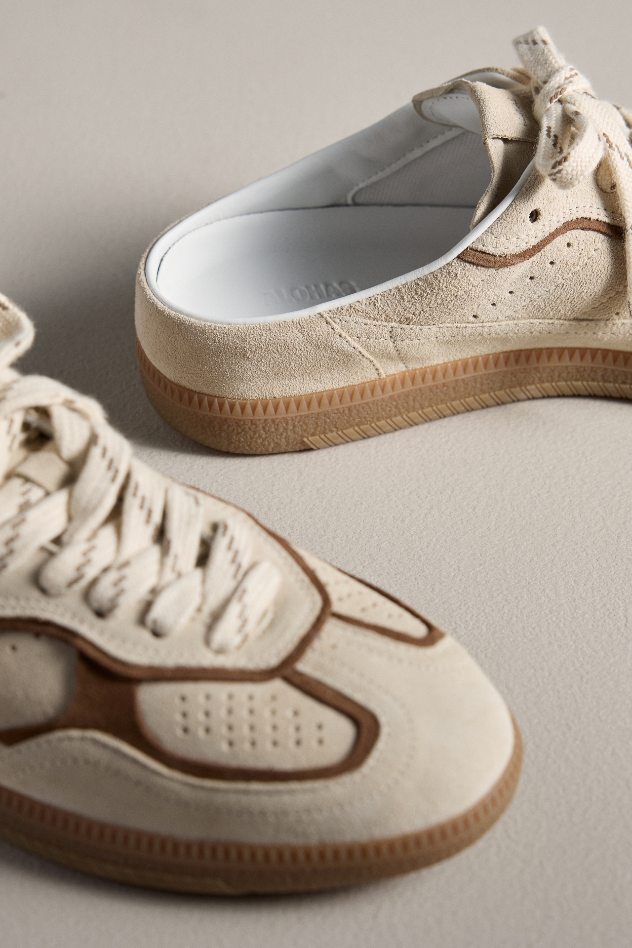ALOHAS TB.490 Mule Sneakers