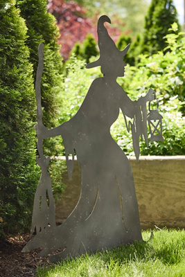 Terrain Giant Witch Iron Garden Stake