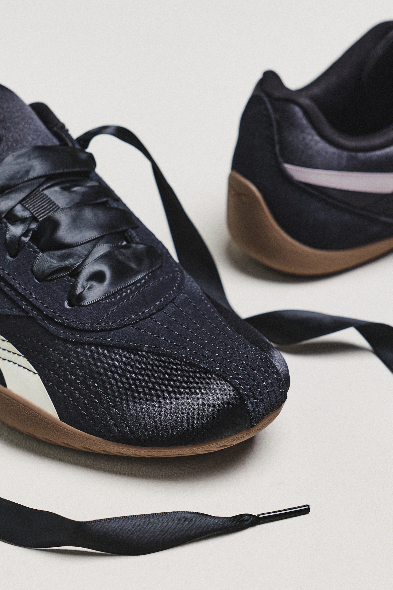 Reebok Satin Ultra Low Sneakers