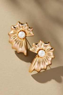 @heynasreen Pearl Shell Post Earrings