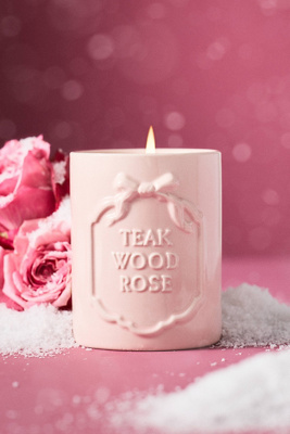 Anthropologie Gingham Bow Woody Teakwood Rose Ceramic Boxed Candle In Pink