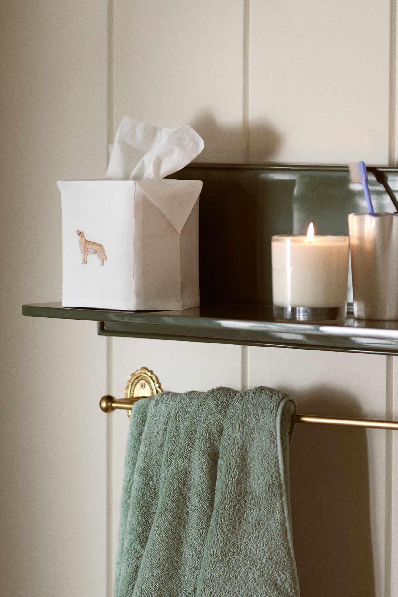 Hand-Embroidered Icon Tissue Box Cover - Retriever, One Size