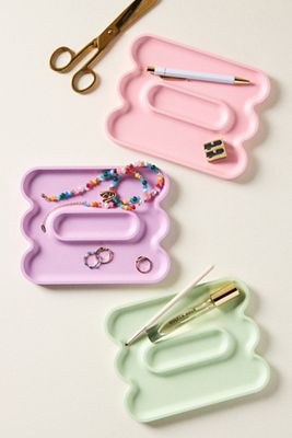 Wavy Resin Catchall Tray