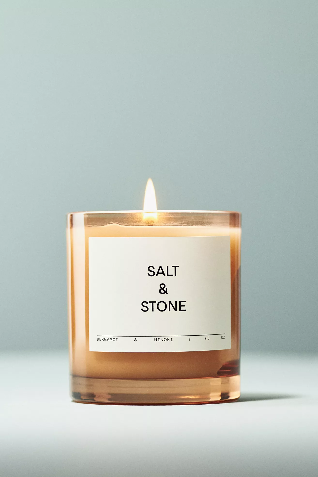SALT & STONE Fresh Bergamot & Hinoki Candle - thumbnail 4