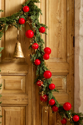 Terrain Shatterproof Bauble Garland In Red