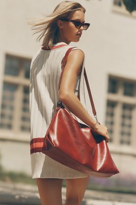 Floral Embroidered アンソロポロジーベルベットトートバッグ Floral Embroidered Velvet Tote Bag | Anthropologie