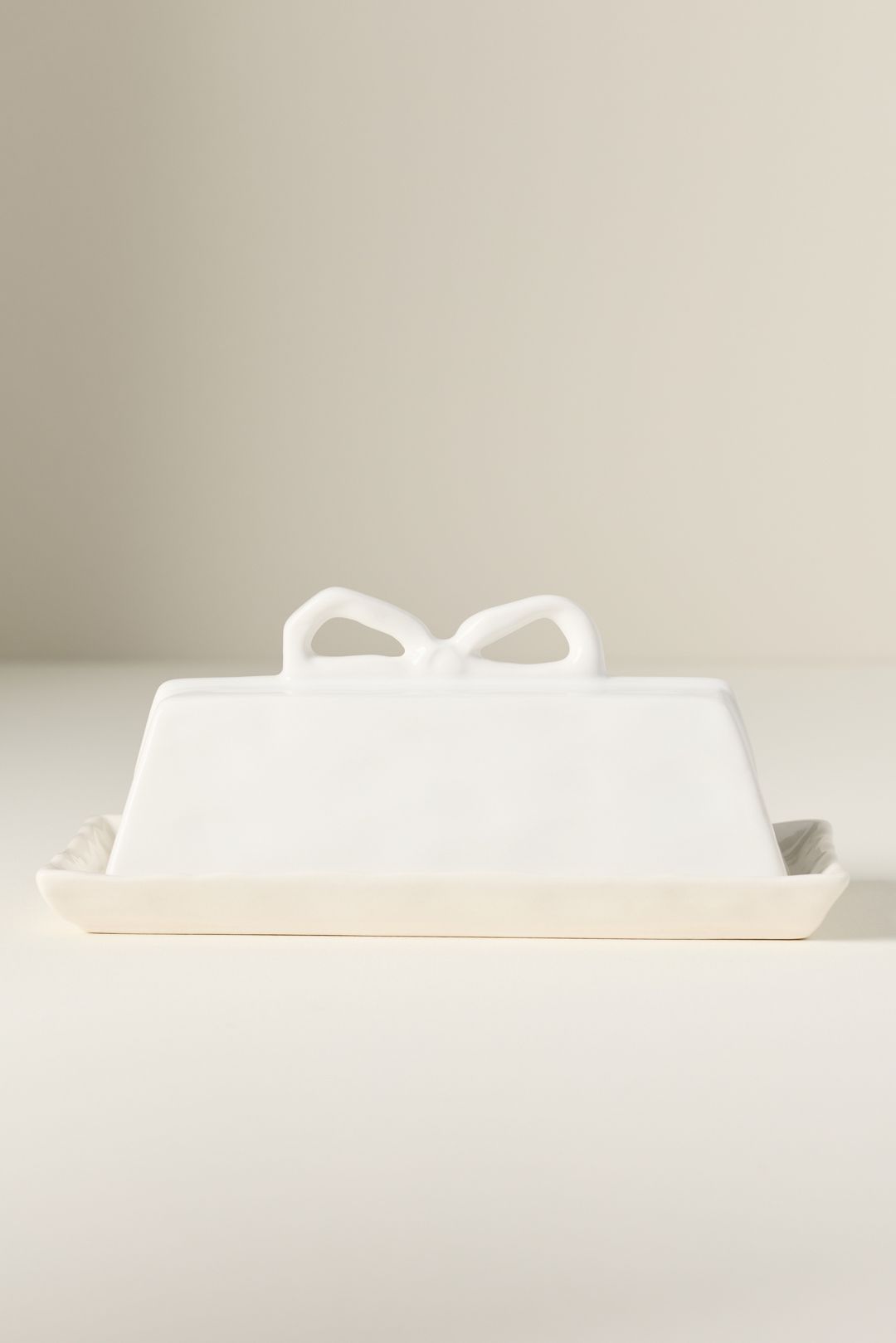 Benedita Bow Ceramic Stoneware Butter Dish - White