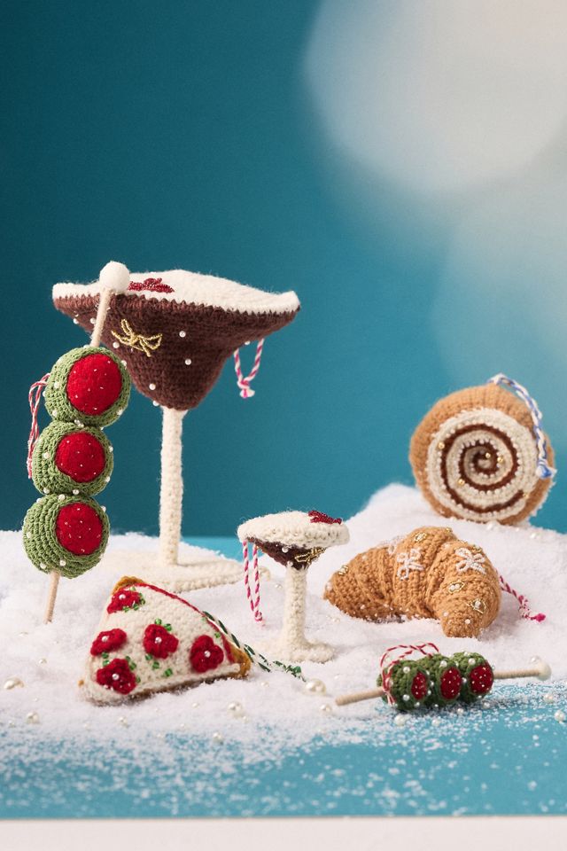 Cinnamon Roll Crochet Ornament #1