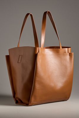 Floral Embroidered アンソロポロジーベルベットトートバッグ Floral Embroidered Velvet Tote Bag | Anthropologie