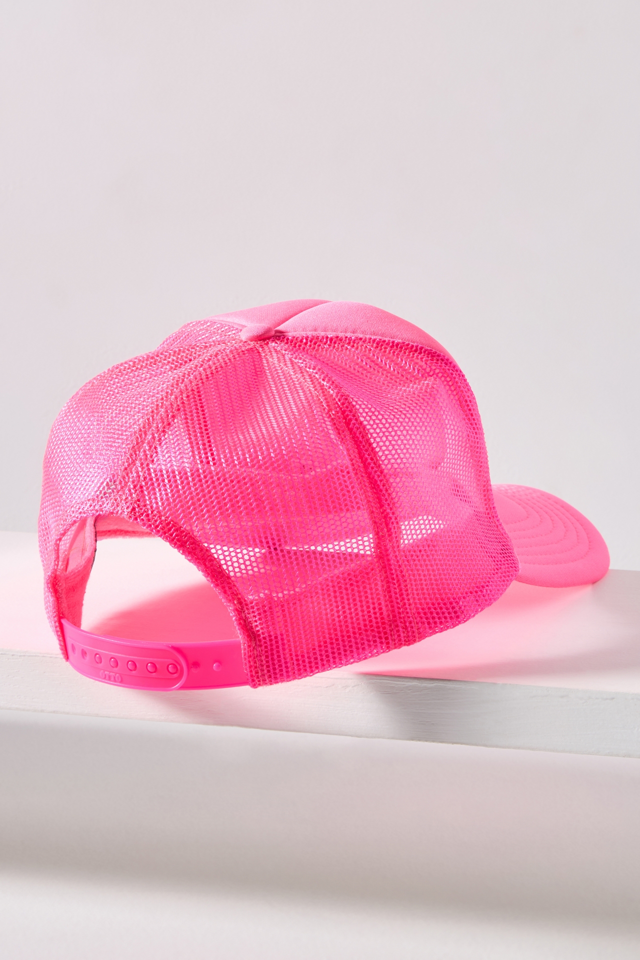 Friday Feelin Honky Tonkin' Trucker Hat