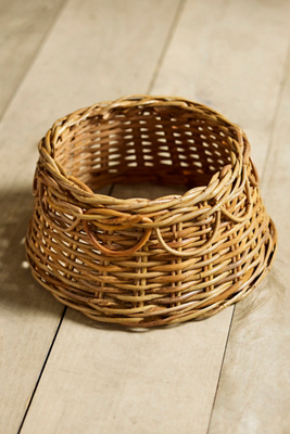 Terrain Mini Looping Rattan Tree Collar