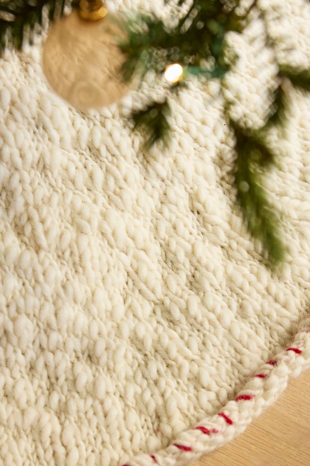 Chunky Knit Tree Skirt #1