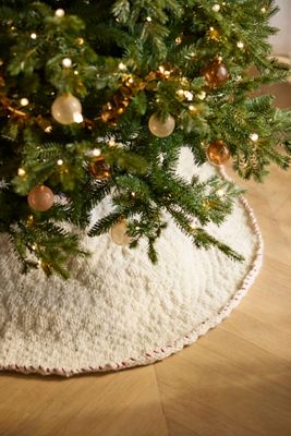 Chunky Knit Tree Skirt