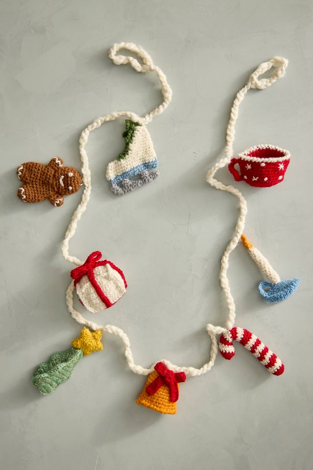 Holiday Icon Knit Garland #2