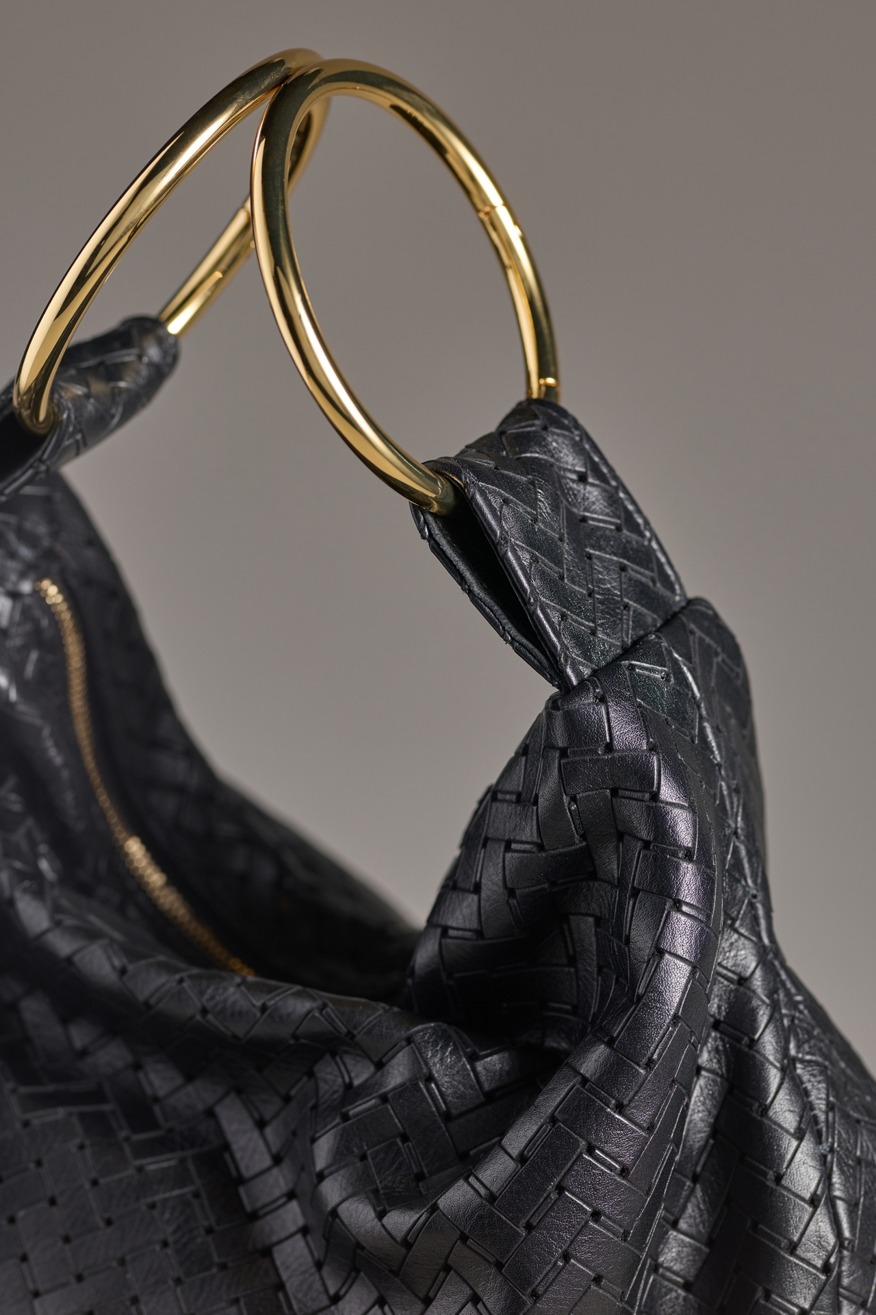 m.andonìa Omega Hardware Handbag