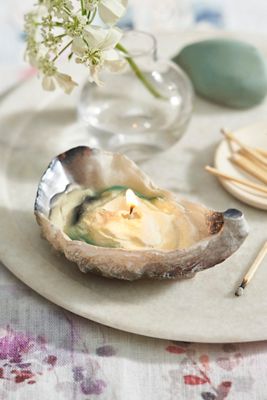 Oyster Candle