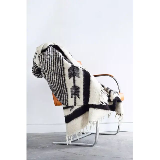 Jitana Selene Momo Blanket #2