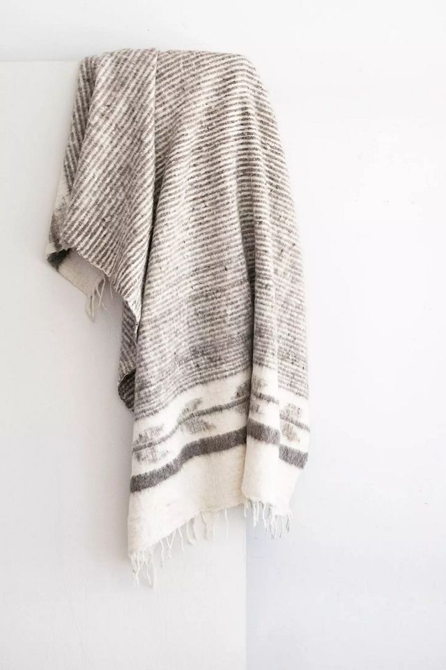 Jitana Selene Momo Blanket #1