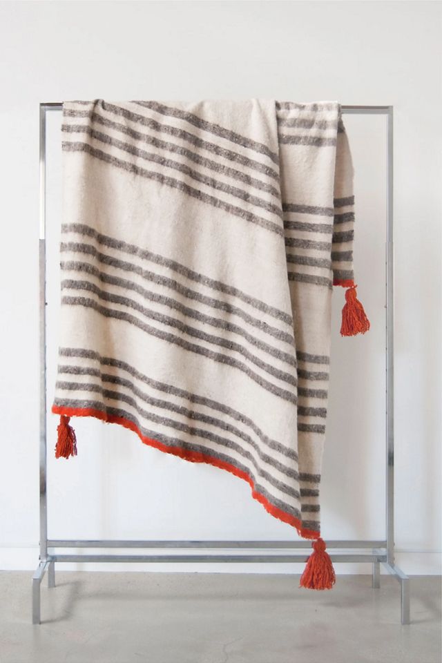 Jitana Tassel Momo Blanket #1
