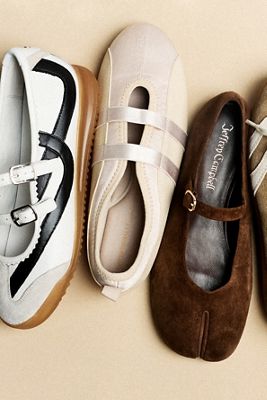 Intentionally Blank Sporty Ballet Sneakers