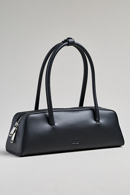 Freja East West Shoulder Bag In Black