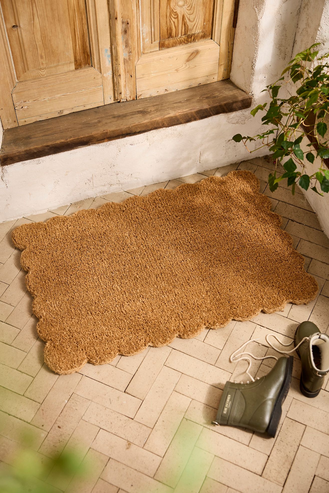 Scalloped Coir Doormat - Neutral, Standard, One Size